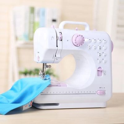 Máquina de coser mini eléctrica de zigzag duradera longitud de punto opcional para coser telas