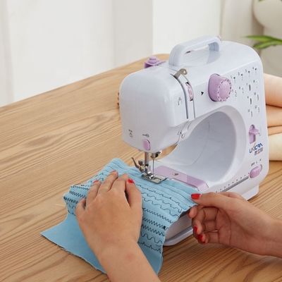 Máquina de coser de zigzag multifunción para prendas de vestir para el hogar